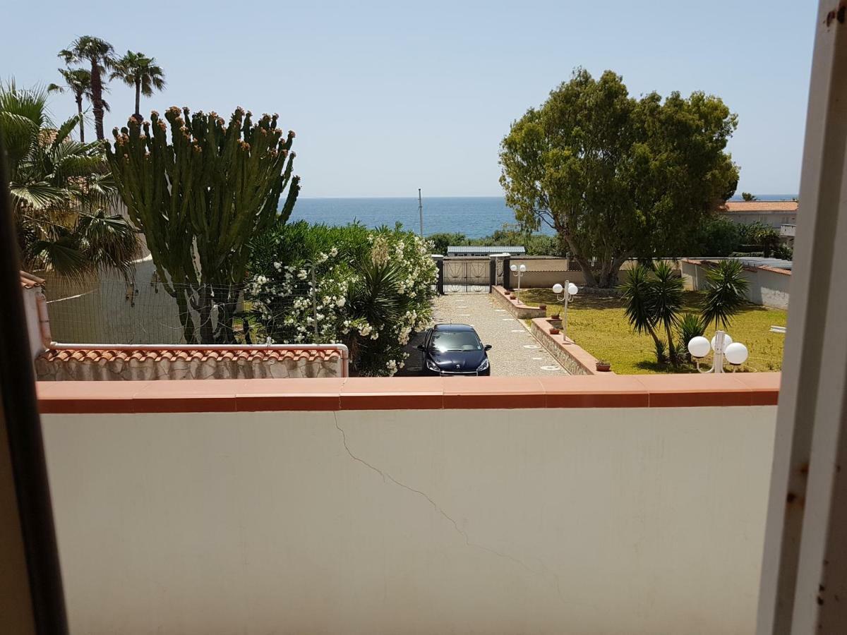 Appartamenti In Villa Polluce Fontane Bianche Exteriör bild
